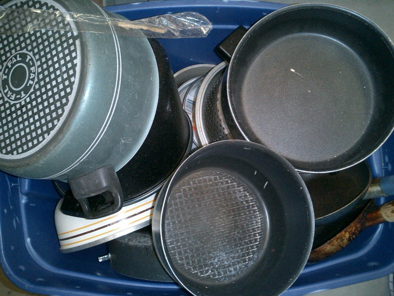 Bulk Used Kitchenware