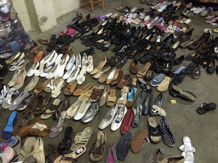 Uses shoes in bulk